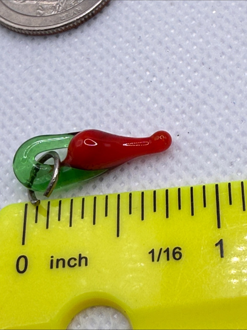 Handmade Glass Charm Pendant in Red & Green hot chili pepper 🌶️ - Picture 4 of 5